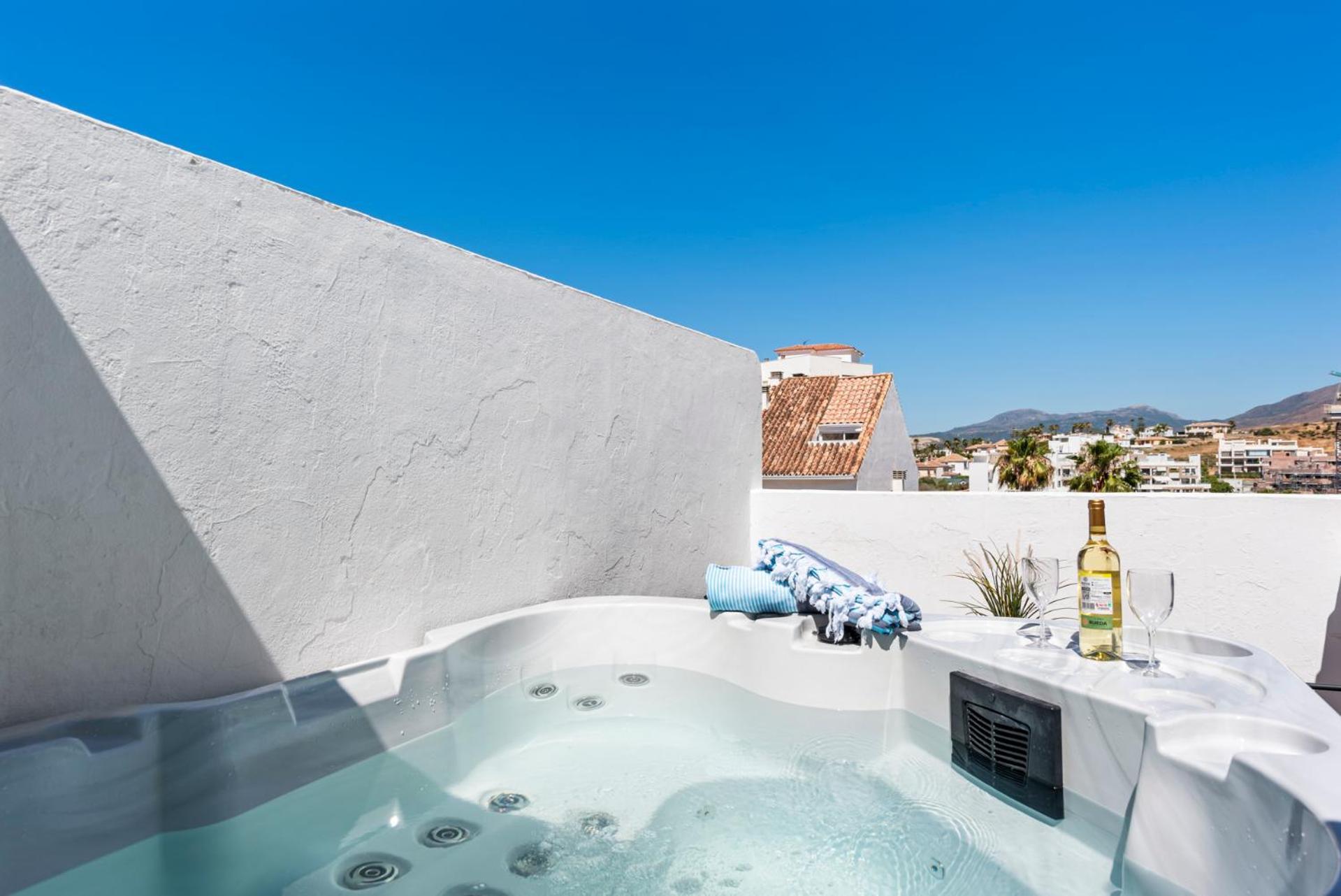 Lovely Penthouse Near Estepona Marina By Costarentals - Ref M15 מראה חיצוני תמונה
